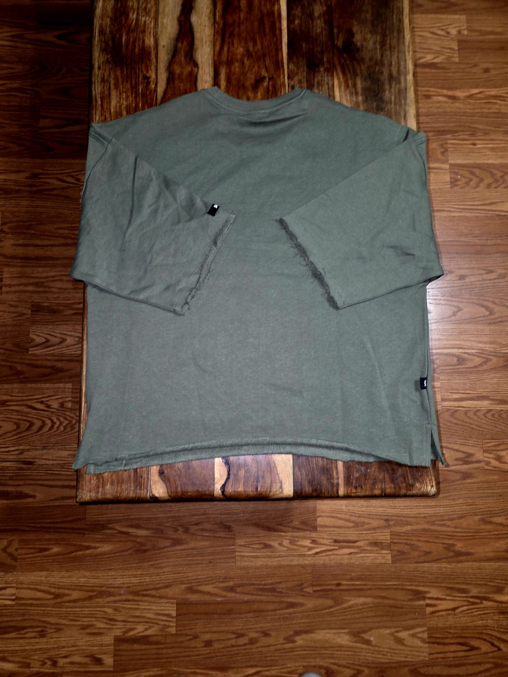 Switch Men's Olive Graphic Short Sleeve Tee with Luxe Print. Size Large. - Picture 8 of 8
